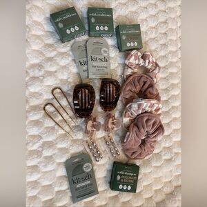 Lot of 19 Kitsch Body And Hair Care Products Clip Conditioner Shampoo Scrunchie
